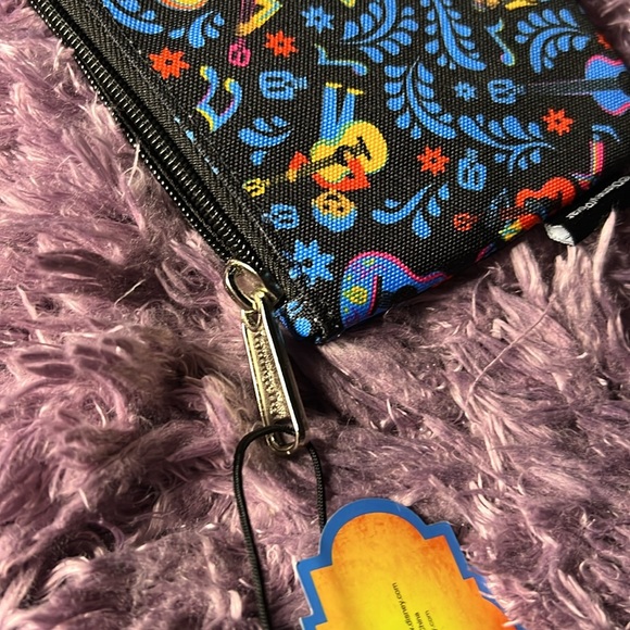 Coco loungefly pouch - Picture 5 of 8